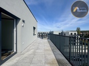 Prodej bytu 2+kk (52,8m2) + terasa (39.9m2) + garážové stání a sklep, Kladno, ulice Ke Křížku, cena 7800000 CZK / objekt, nabízí 