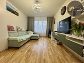 Prodej bytu 3+1/L, 71m2, Kladno - Kročehlavy, ulice Obránců míru, cena 6800000 CZK / objekt, nabízí 