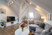 Prodej atraktivního mezonetového bytu 4+kk se zahradou 200m, Poděbradova - Praha-východ Úvaly, cena 18990000 CZK / objekt, nabízí 