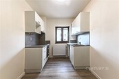 Pronájem bytu 1+1 31 m2 Humna, Kladno - Kročehlavy, cena 15400 CZK / objekt / měsíc, nabízí CENTURY 21 Dream
