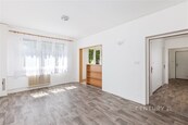 Prodej prostorného a světlého bytu 3KK s výhledem do zeleně, cena 5790000 CZK / objekt, nabízí 