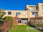 Prodej bytu 4+kk se zahradou v obci Husinec Řež, cena 11700000 CZK / objekt, nabízí 