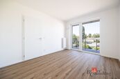 Prodej bytu 2+kk 53,7 m s balkonem 11,77 m v projektu Icon Park, KladnoDubí, cena 6580000 CZK / objekt, nabízí 