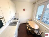 Zařízený byt 3+1 s lodžií v udržovaném bytovém domě v žádané lokalitě Kladno Rozdělov Moskevkská, cena 17500 CZK / objekt / měsíc, nabízí SFF Czech s.r.o.